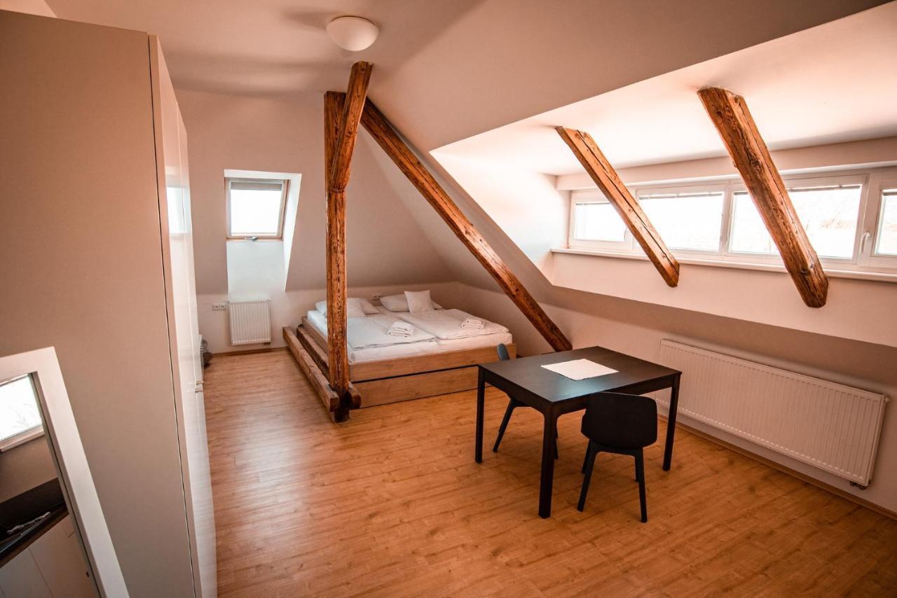 Penzion Pansky Dvur Telc Bagian luar foto