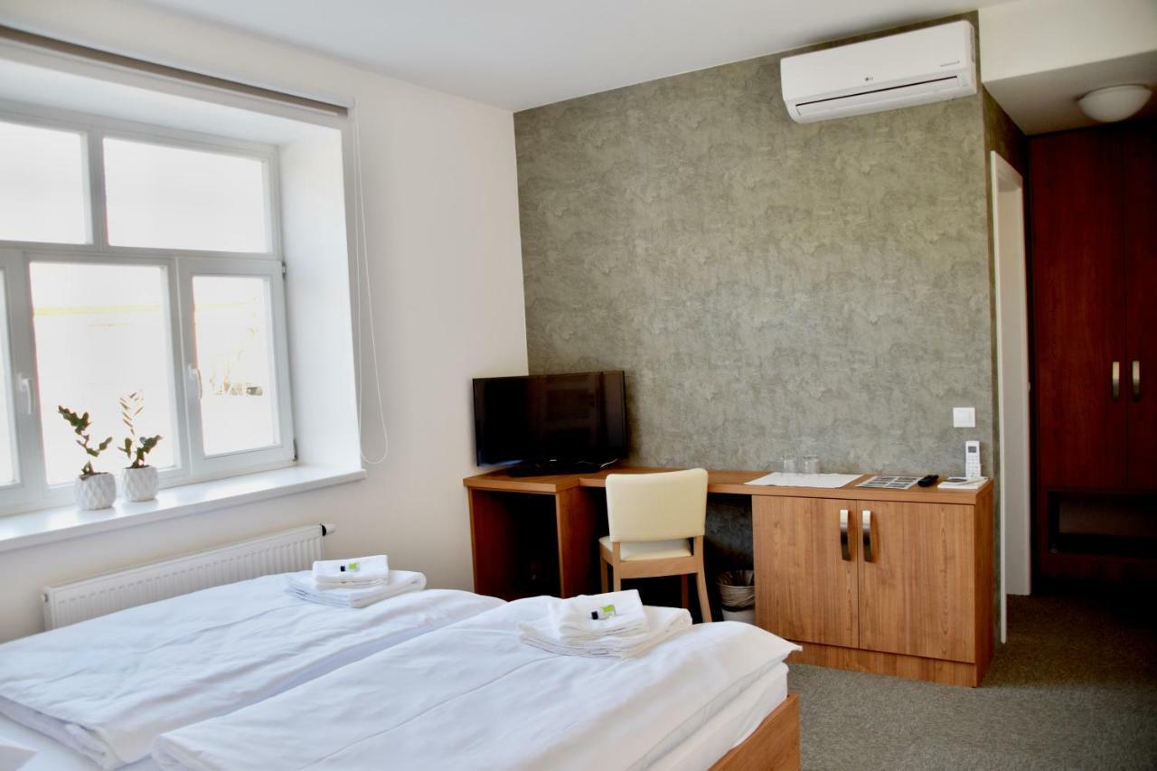 Penzion Pansky Dvur Telc Bagian luar foto