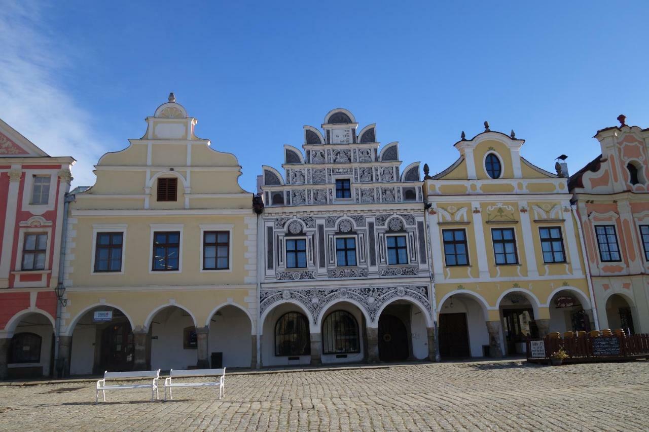 Penzion Pansky Dvur Telc Bagian luar foto